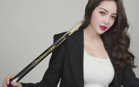 撞球「最美女裁判」王鍾瑤，顏值不輸潘曉婷，身材好到犯規