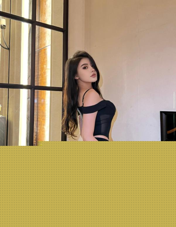 新的一月就這麼「辣」？這身材，怎麼看都「絕」…