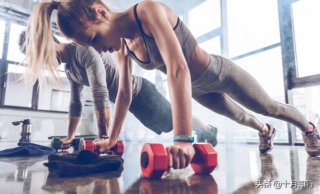 翹臀美腿練起來，8個動作在家練，有效提臀瘦腿，塑造完美臀腿比