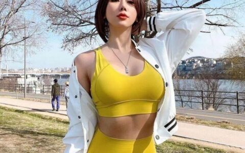 顏值和實力身材超頂的美女教練，你會堅持健身嗎？