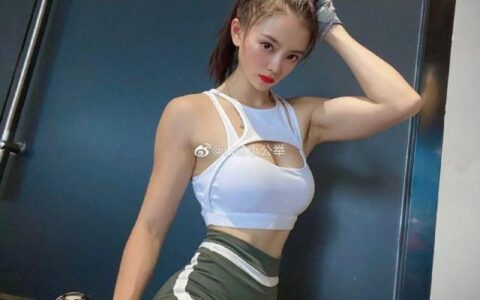 娃娃臉逆天的腰臀比，性感霸氣的健身女神，真的太完美了