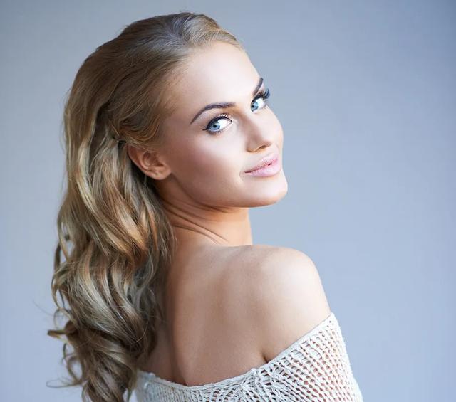 6個動作練就高級美背殺！實現女性精緻之美，再也不用羨慕別人了