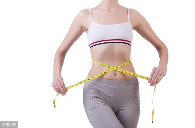 這就是你需要的瘦肚子訓練，4個藥球動作暴汗燃脂，不做小腹婆