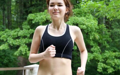 跑步和跳繩，哪種訓練方式減肥效果好呢？
